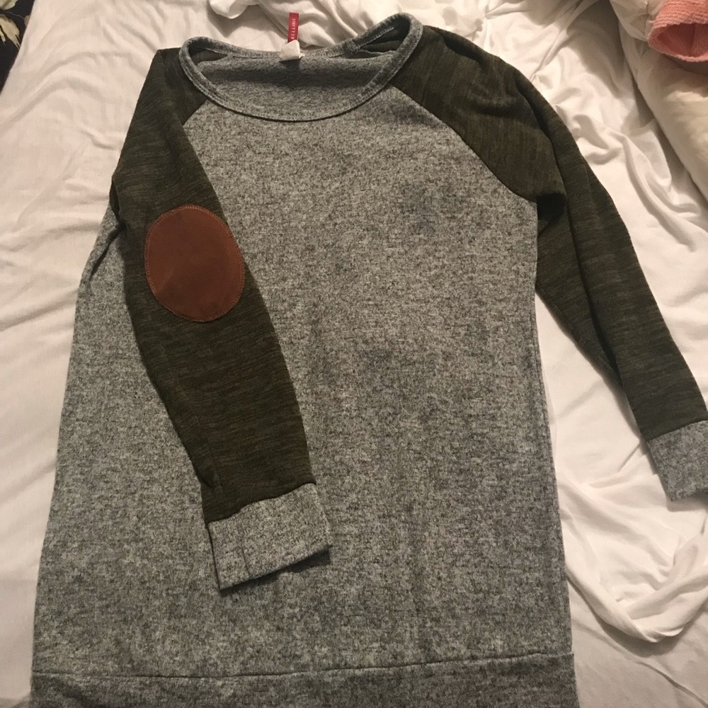 Long sleeve boutique top